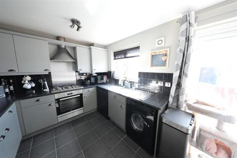 3 bedroom end of terrace house for sale - Acasta Way, Hull