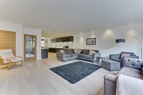 1 Royal Thames Walk, Thames Ditton, KT7 0DL