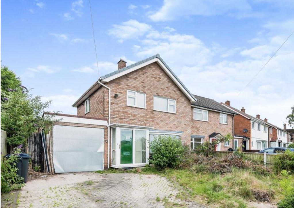 Langley Hall Drive, Sutton Coldfield 3 bed house £240,000