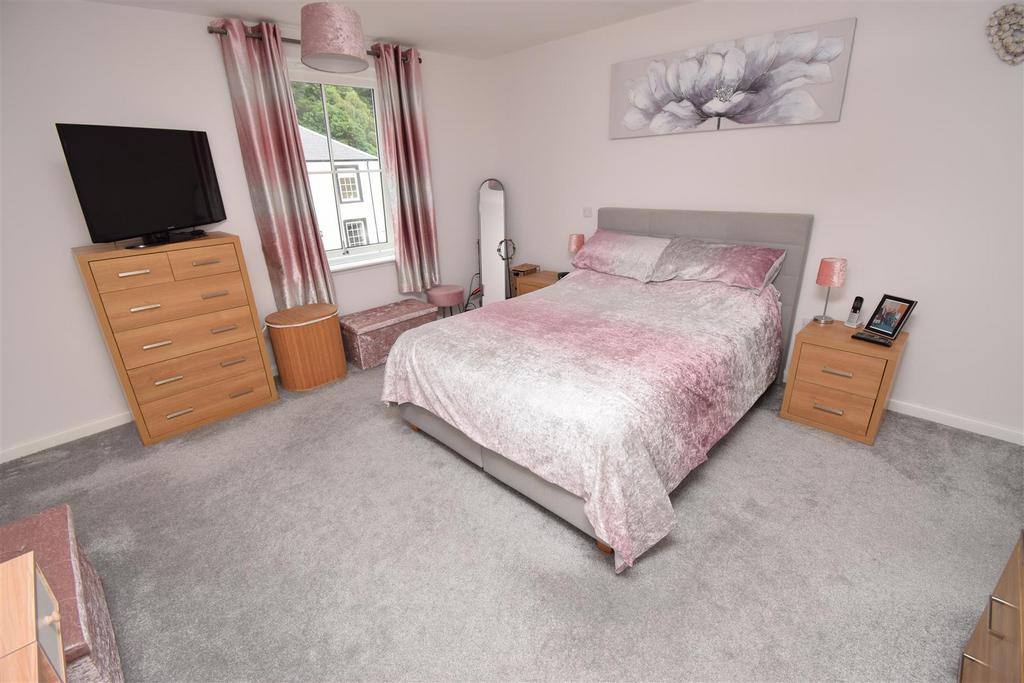 Bedroom two.jpg
