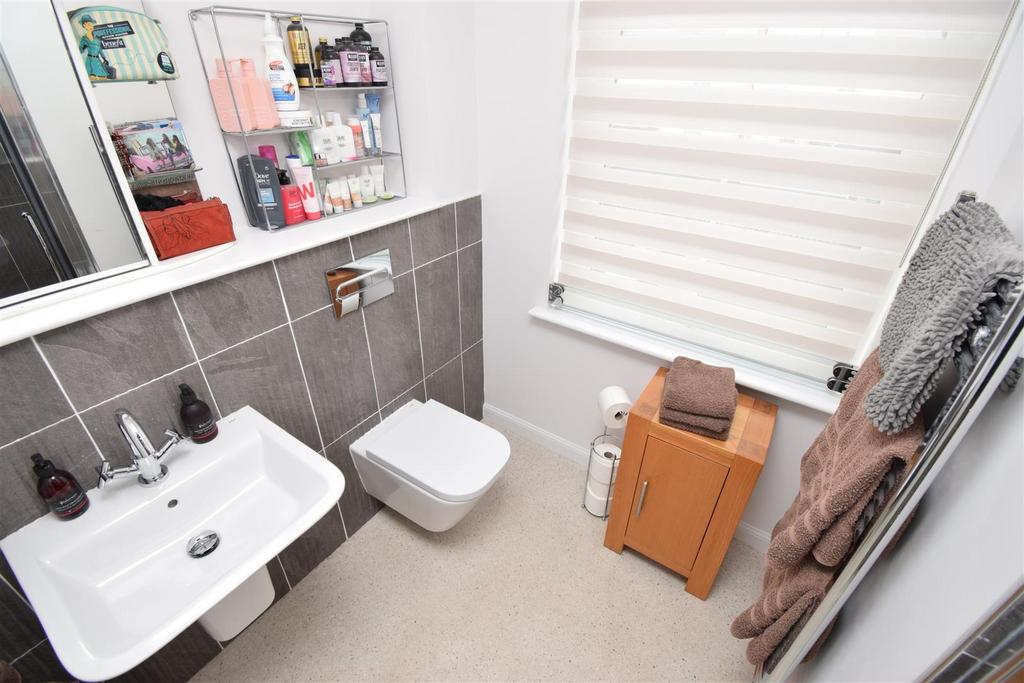 En suite shower room.jpg