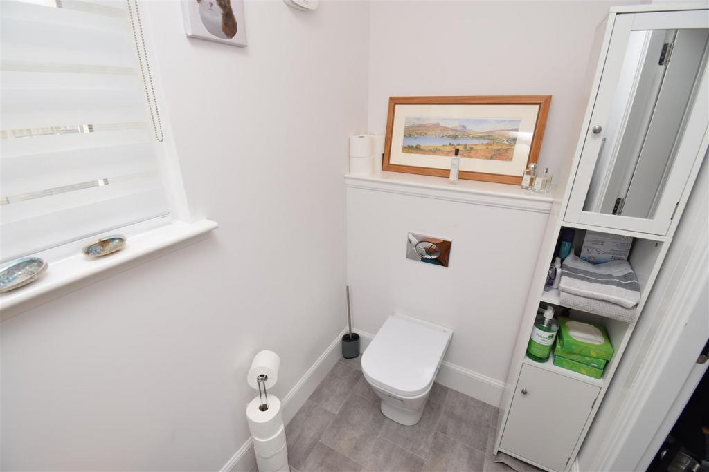 Wc (2).jpg