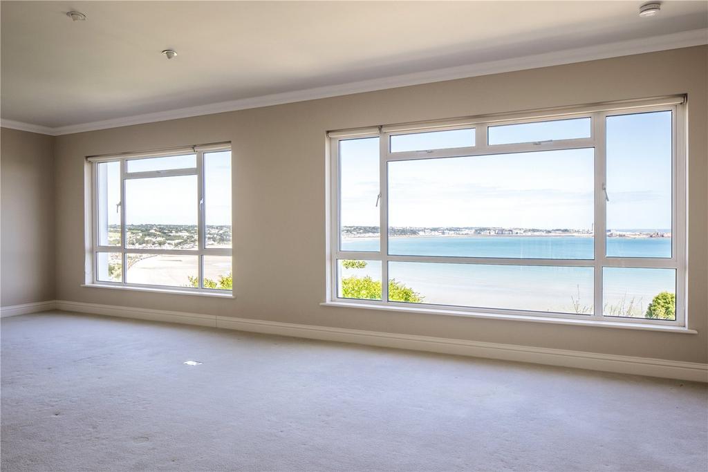 Living Room/View