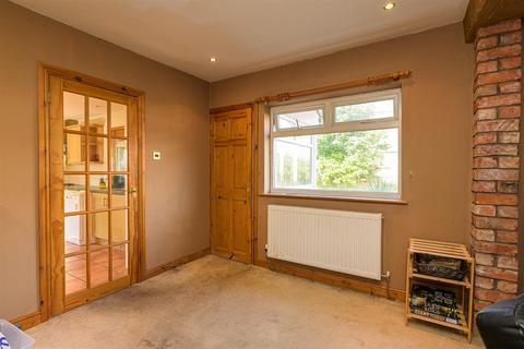 3 bedroom end of terrace house for sale, Wistaston Road, Willaston, Nantwich