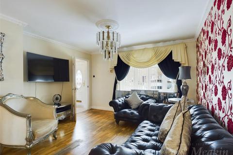 129 Uvedale Crescent, New Addington, Croydon, CR0 0BW