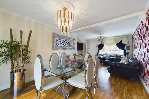 129 Uvedale Crescent, New Addington, Croydon, CR0 0BW