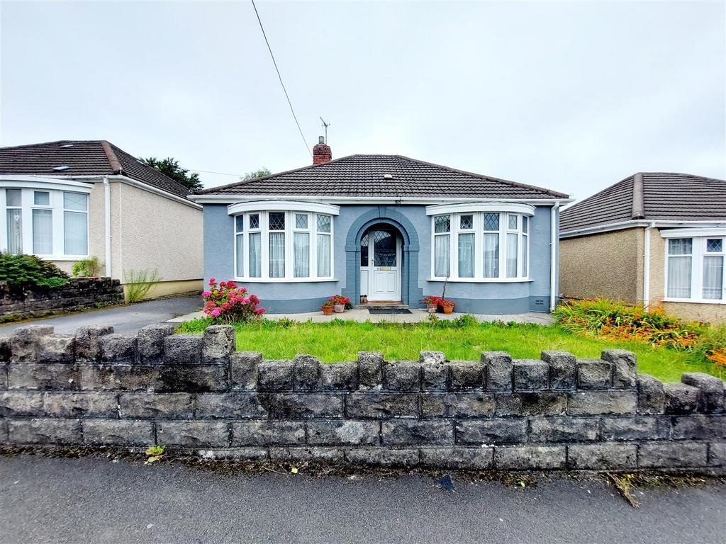 Heol Cae Tynewydd, Loughor, Swansea 2 bed detached bungalow for sale