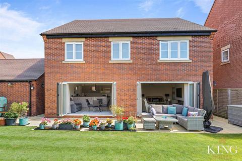 6 Shield Way, Bidford On Avon, Alcester, B50 4HA