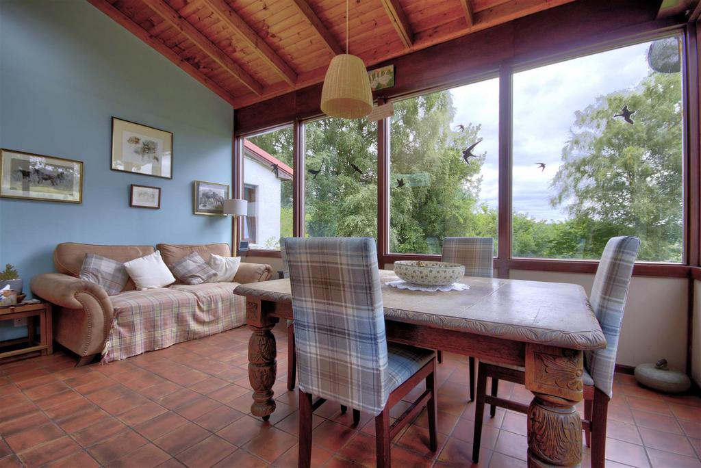 Family/dining area