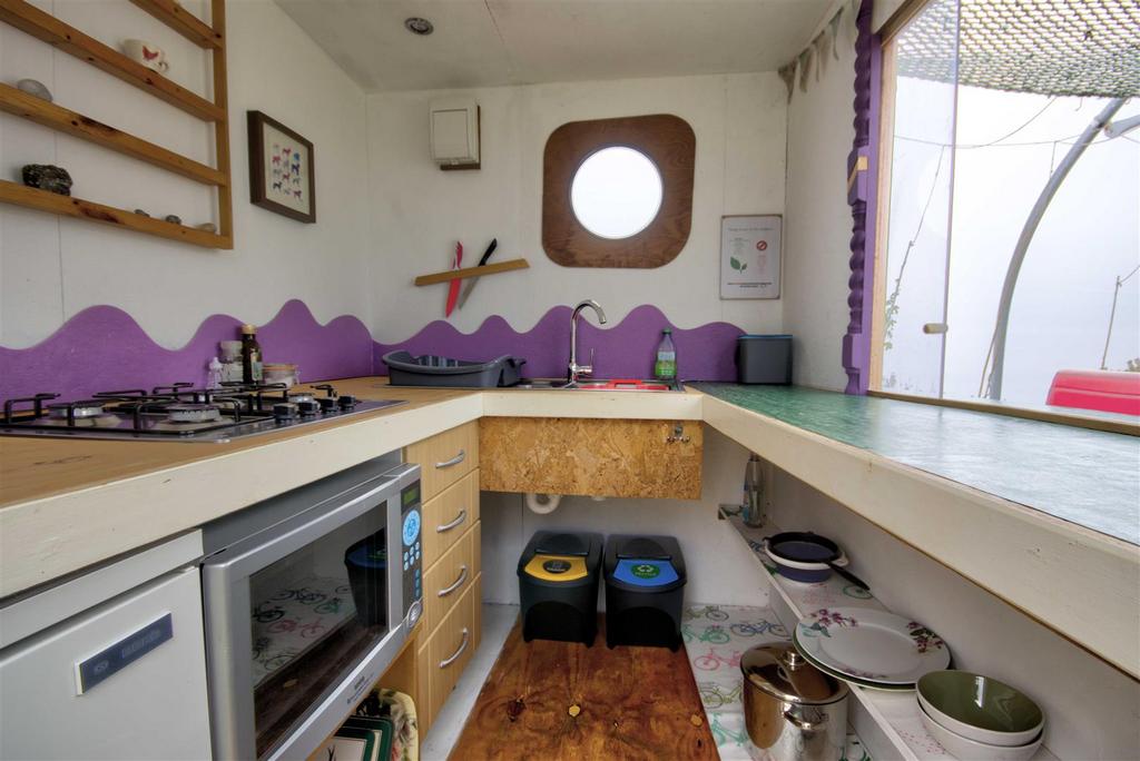 Kitchen in polypod