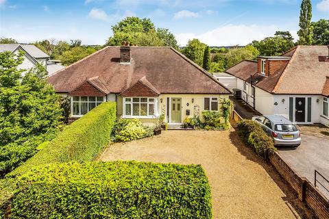 32 The Street, Fetcham, Leatherhead, KT22 9RF