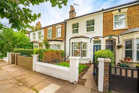 17 Station Road, London, W7 3JD
