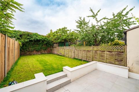 17 Station Road, London, W7 3JD