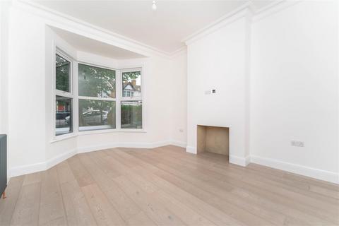 17 Station Road, London, W7 3JD