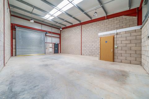 Industrial unit to rent, Baker Business Park, Sellwood Court, NG34