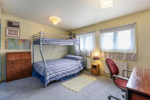 5 Owens Way, London, SE23 1RW