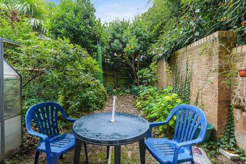5 Owens Way, London, SE23 1RW