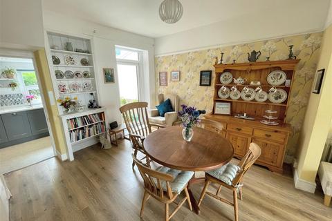 18 Devon Place, Mumbles, Swansea, SA3 4DR