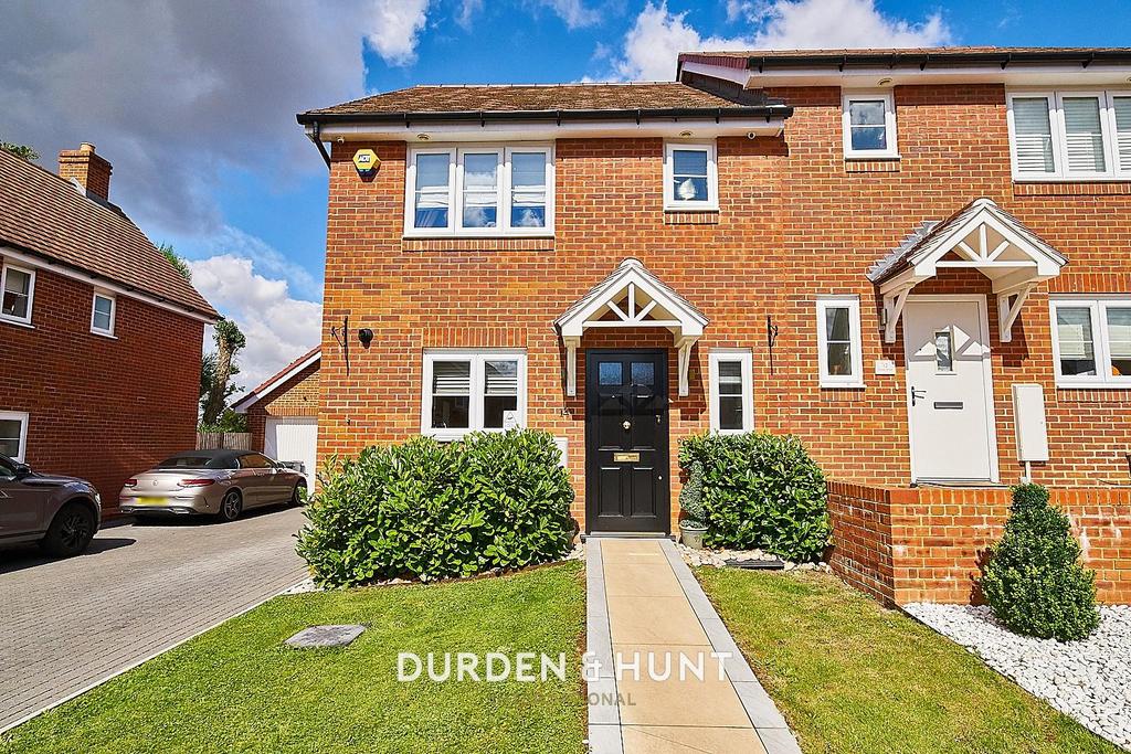 Elstar Road, Ongar, CM5 3 bed semidetached house £525,000