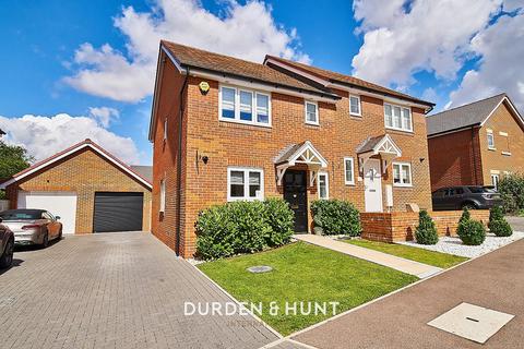 14 Elstar Road, Ongar, CM5 0FQ
