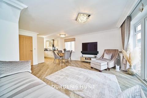14 Elstar Road, Ongar, CM5 0FQ