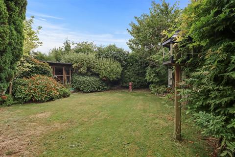 12 North Way, Seaford, BN25 3AL