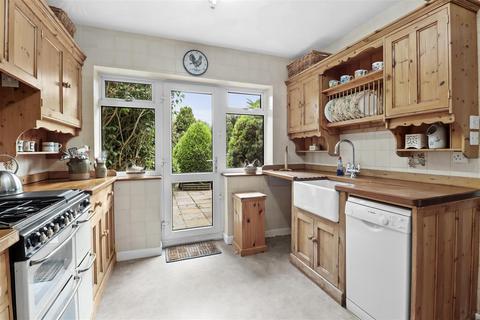 12 North Way, Seaford, BN25 3AL