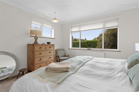 12 North Way, Seaford, BN25 3AL