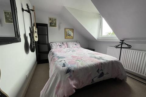 20 Avenue Terrace, Stonehouse, GL10 3RE