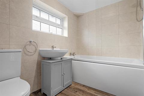 57 Pitchers Hill, Wickhamford, Evesham, WR11 7RT
