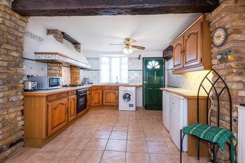 13 Common Lane, Dartford, DA2 7DE