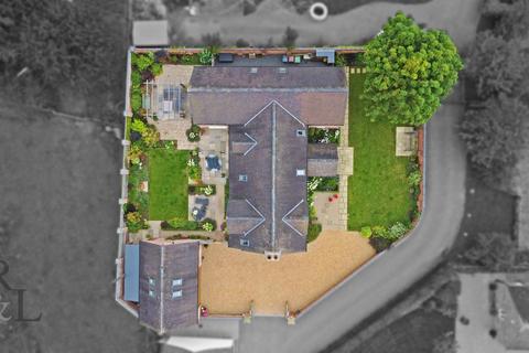 5 bedroom detached house for sale - Dairy Lane, Nether Broughton