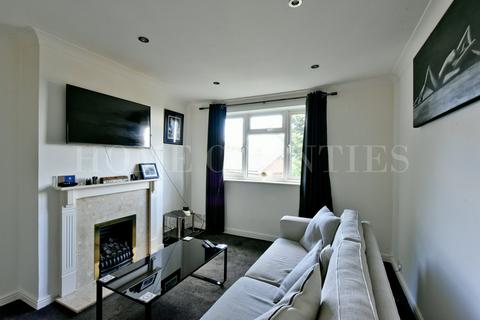 2 bedroom apartment for sale, The Grove, Potters Bar, EN6