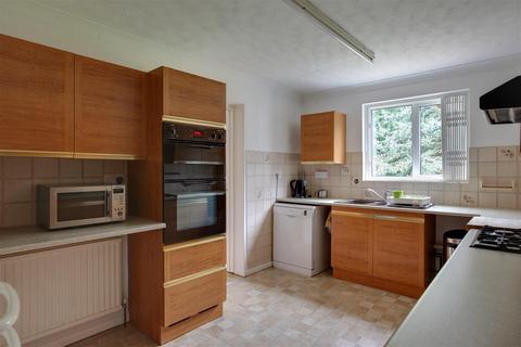 8 Rectory Field, Harlow, CM19 4HD