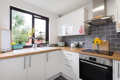 51 Louvain Road, Greenhithe, DA9 9DY