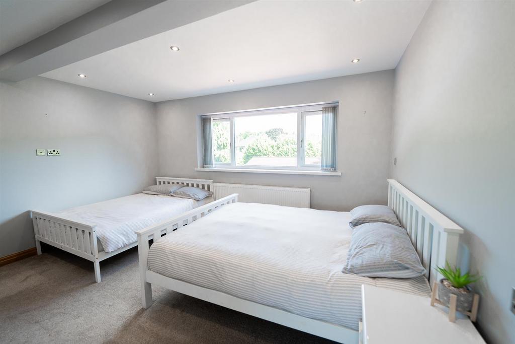 Bedroom 3.jpg