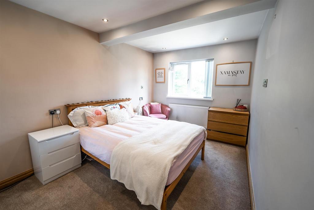 Bedroom 6.jpg