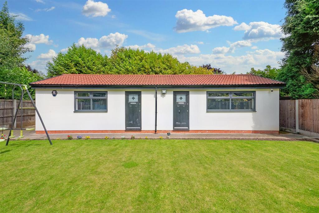Outbuilding.jpg