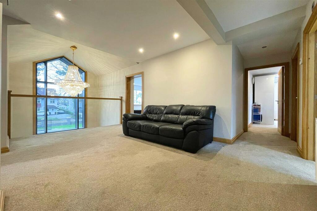 First Floor Landing.jpeg