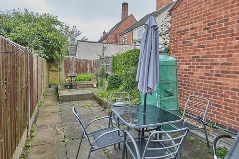 3 bedroom terraced house for sale, The Lawns, Hinckley