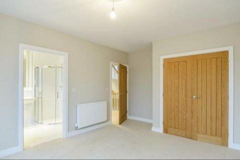 4 bedroom townhouse for sale, Green Close, Brookmans Park AL9