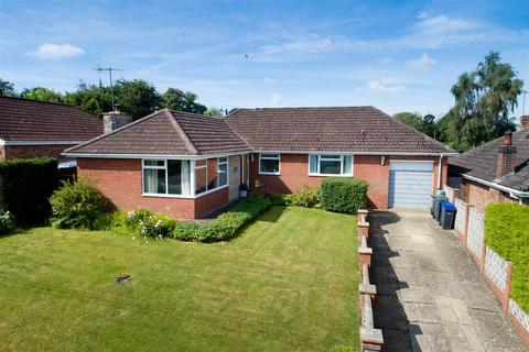 Birchley Chapel Hill, West Grimstead, Salisbury, SP5 3SJ
