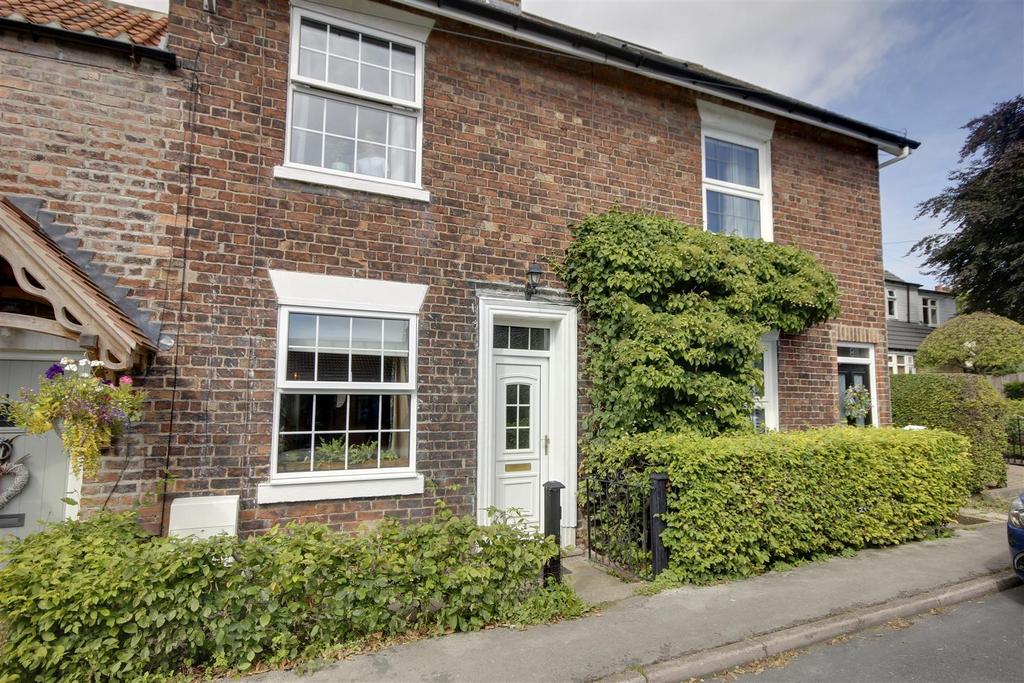 Humber Road, North Ferriby 2 bed cottage for sale £215,000