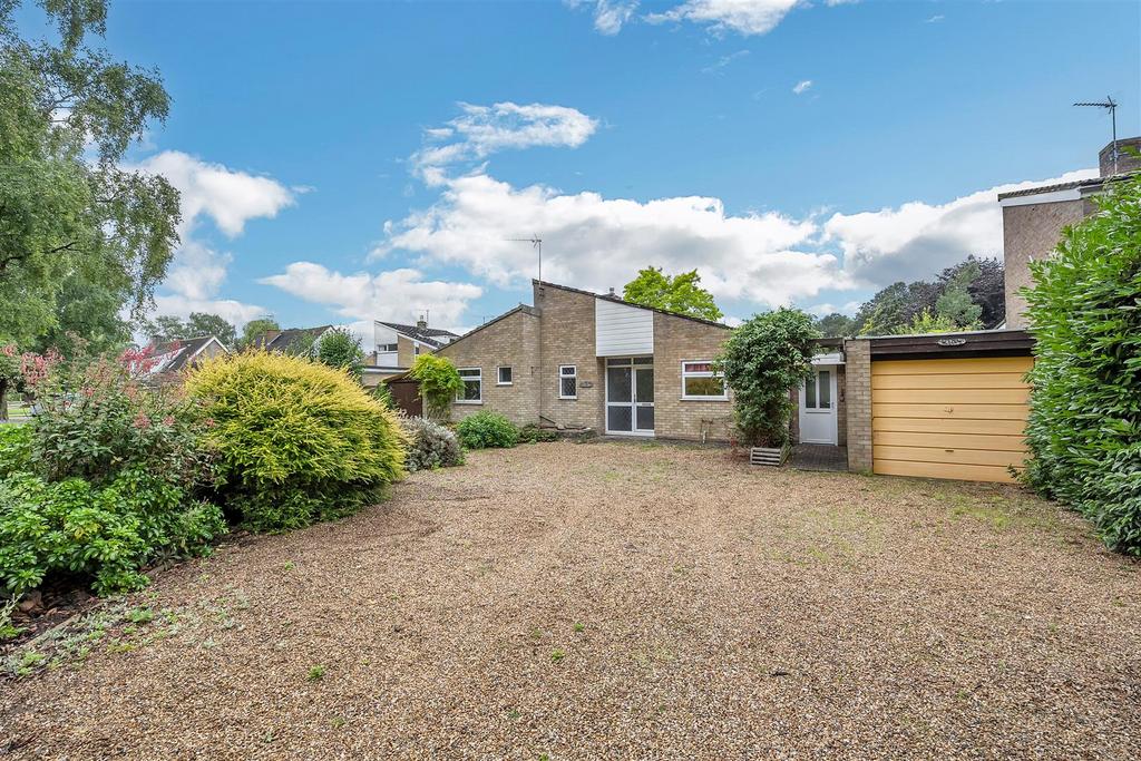 Bunbury Avenue, Great Barton 2 bed detached bungalow for sale £475,000