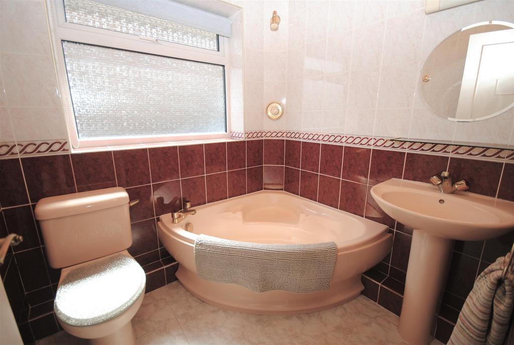 211gibsonlanebath.JPG