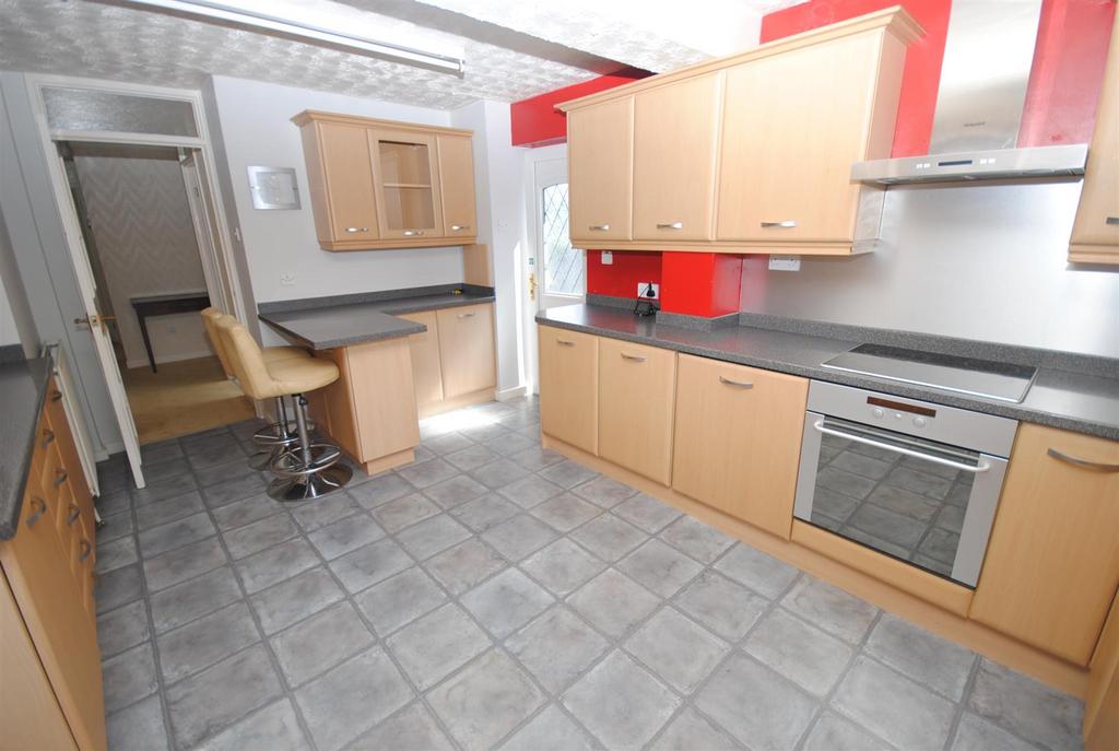 211gibsonlanekitchen3.JPG