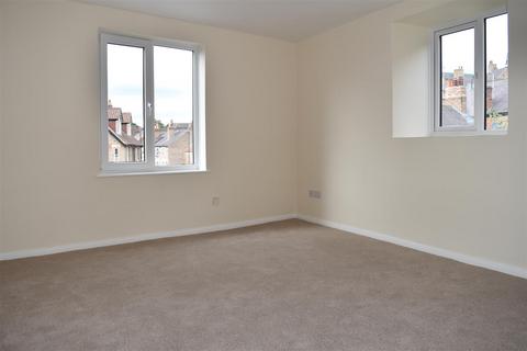 2 bedroom flat for sale, Duck Hill, Ripon