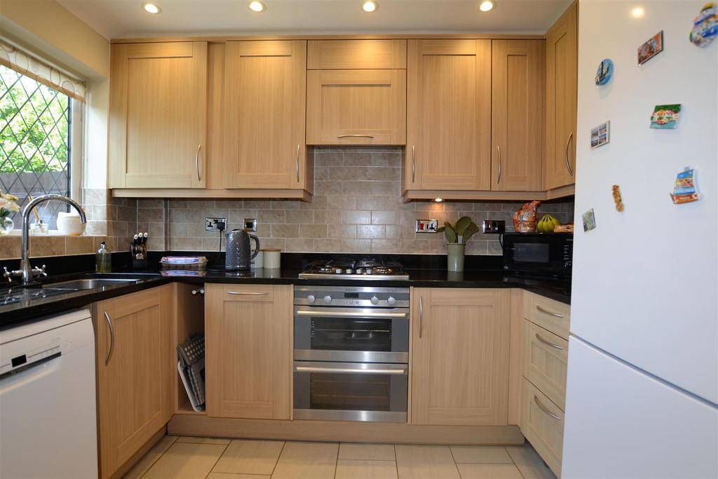 Kitchen .jpg