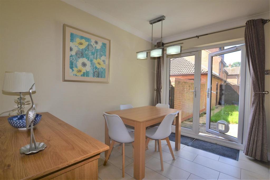 Dining Area.jpg
