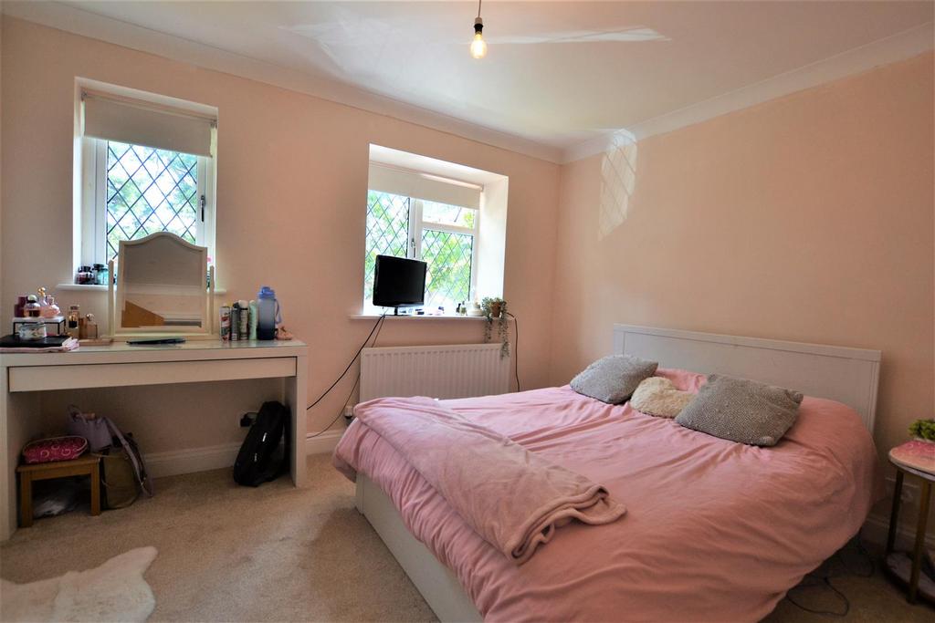 Bedroom 4 .jpg